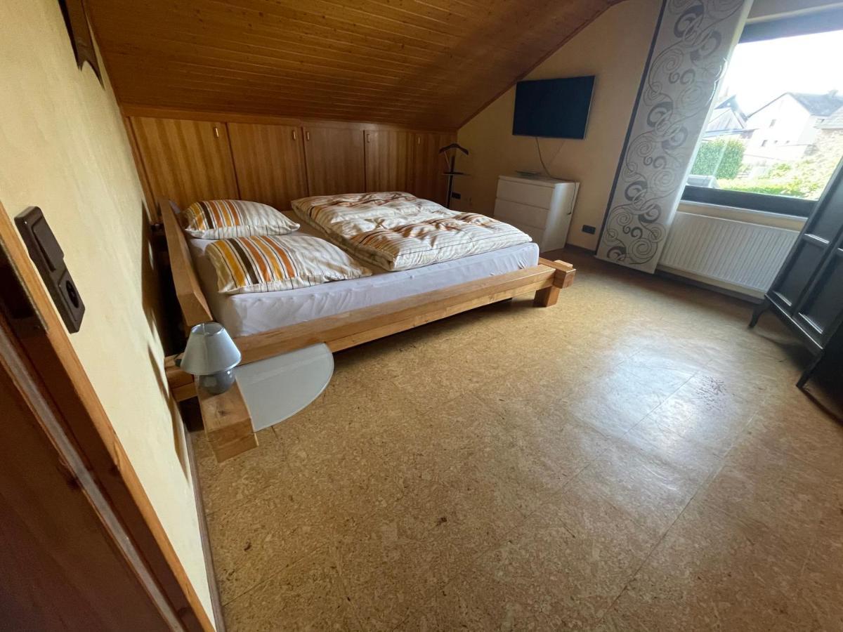 Ferienwohnung Zum Nuerburgring Munk Екстер'єр фото