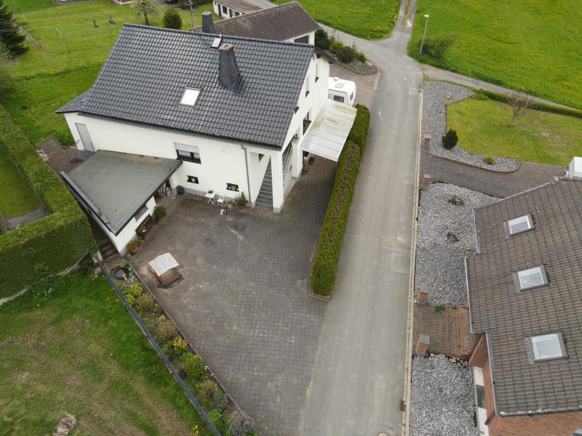 Ferienwohnung Zum Nuerburgring Munk Екстер'єр фото